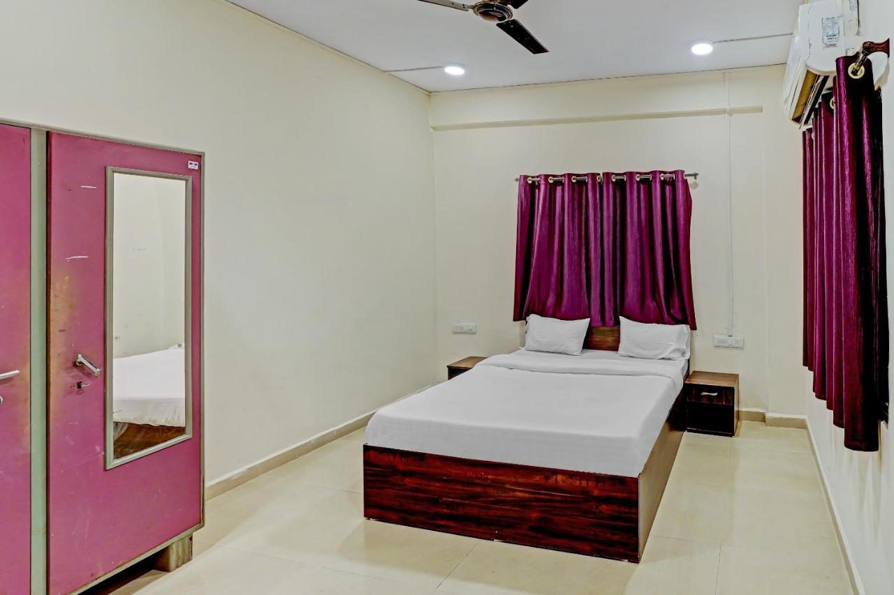 Amba Executive An Apartment Hotel Mundhva 外观 照片