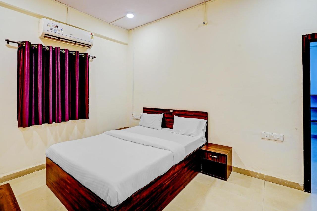 Amba Executive An Apartment Hotel Mundhva 外观 照片
