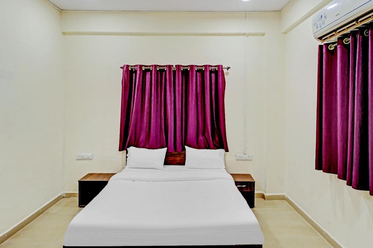 Amba Executive An Apartment Hotel Mundhva 外观 照片