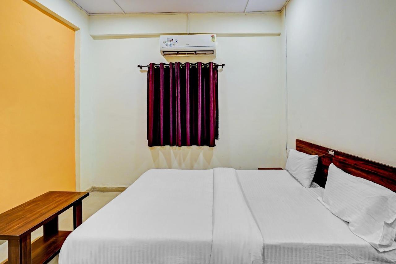 Amba Executive An Apartment Hotel Mundhva 外观 照片