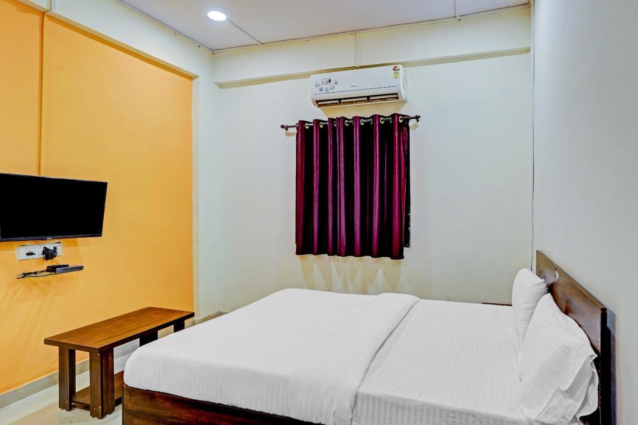 Amba Executive An Apartment Hotel Mundhva 外观 照片