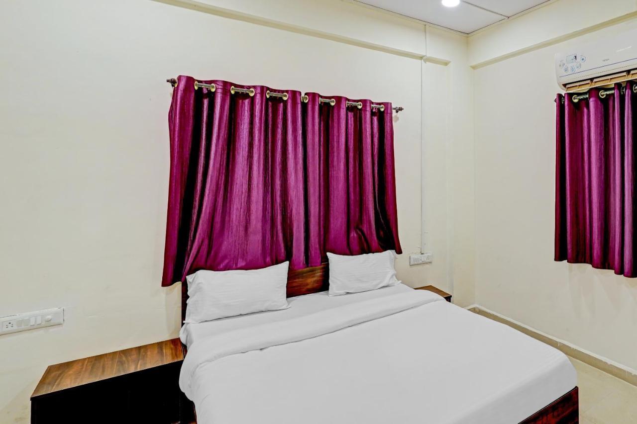 Amba Executive An Apartment Hotel Mundhva 外观 照片